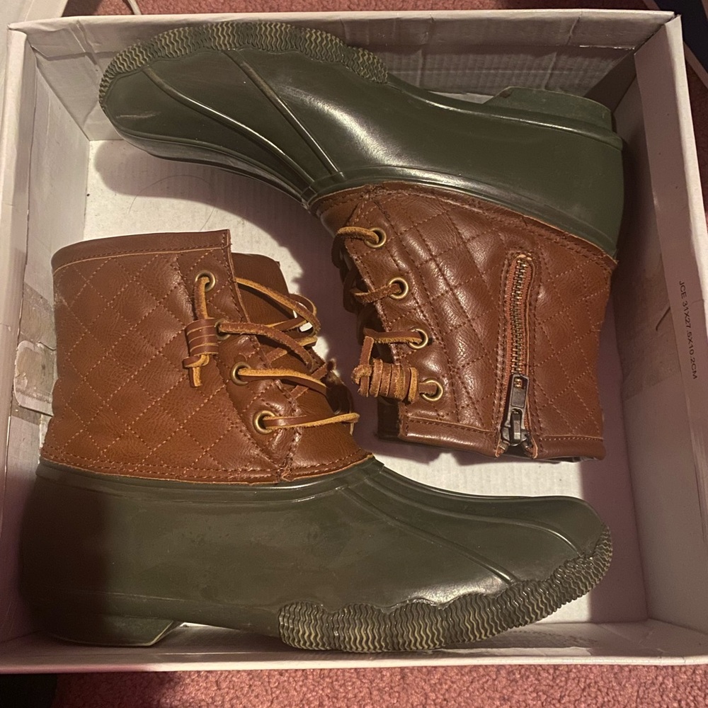 steven madden rubber boots
